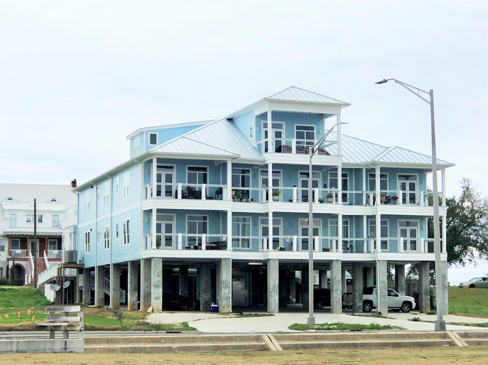 Property Photo:  222 E Scenic Drive  MS 39571 
