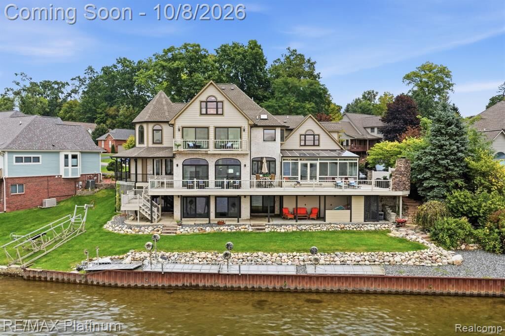 Property Photo:  997 Thompson Shore Drive  MI 48843 1366 