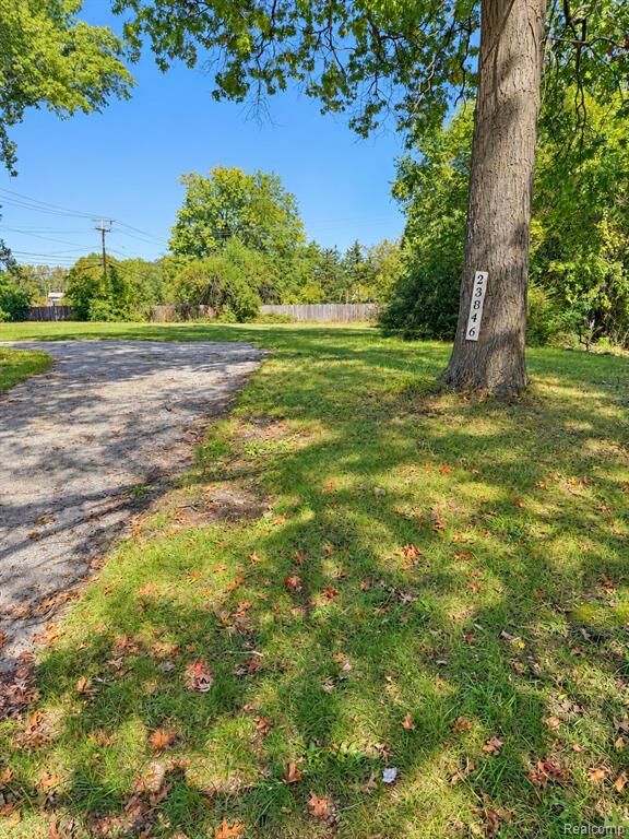 Property Photo:  23846 Lillian Street  MI 48183 1319 