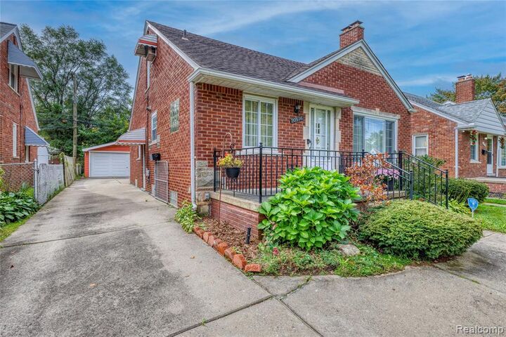 Property Photo: 20514 Lochmoor Street MI 48225 1750
