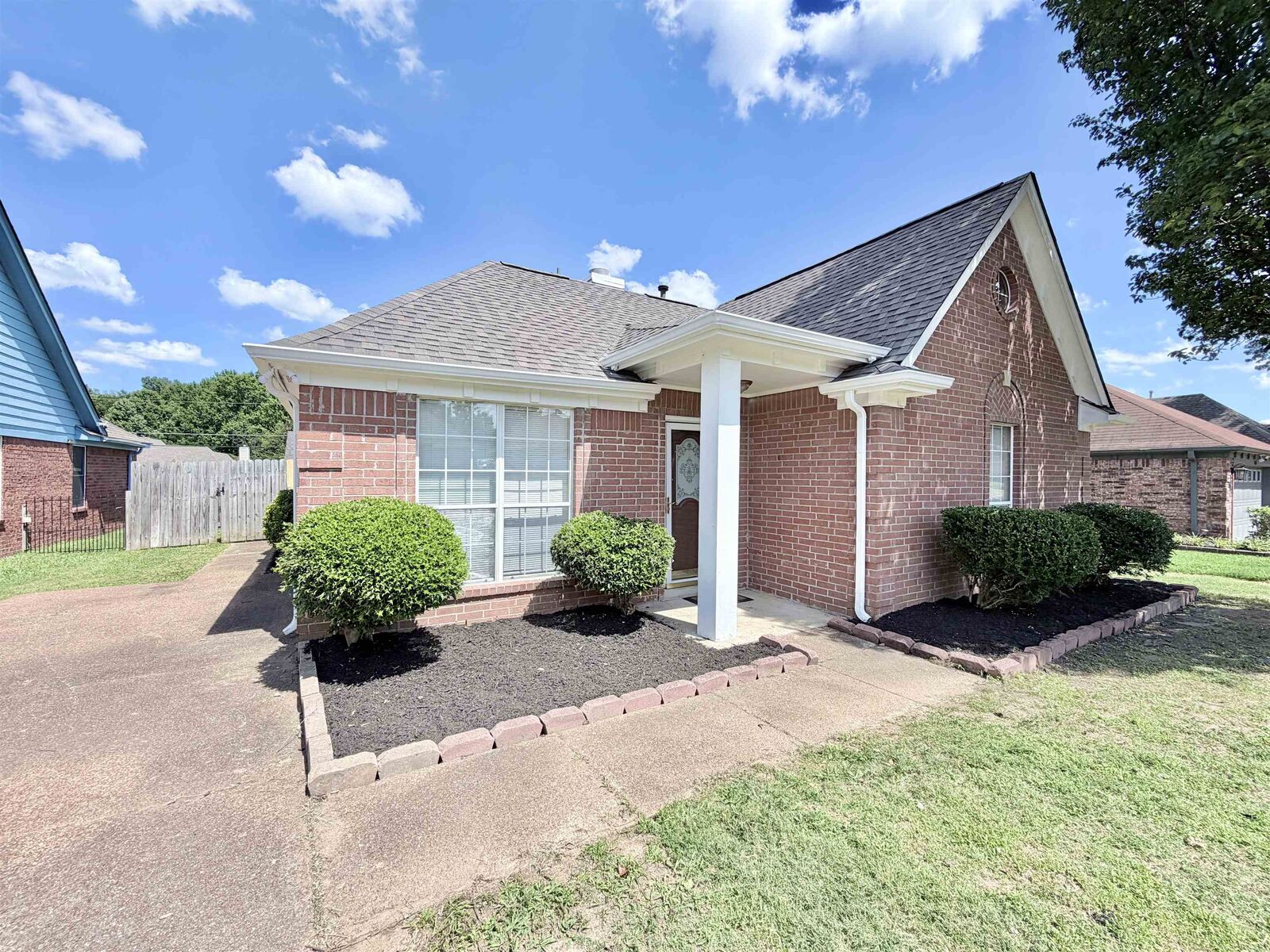 Property Photo: 3810 Walden Meadow Dr TN 38135