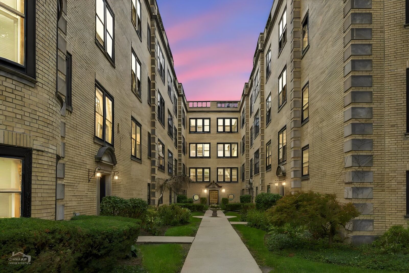 Property Photo:  2540 N Kedzie Boulevard 308  IL 60647 