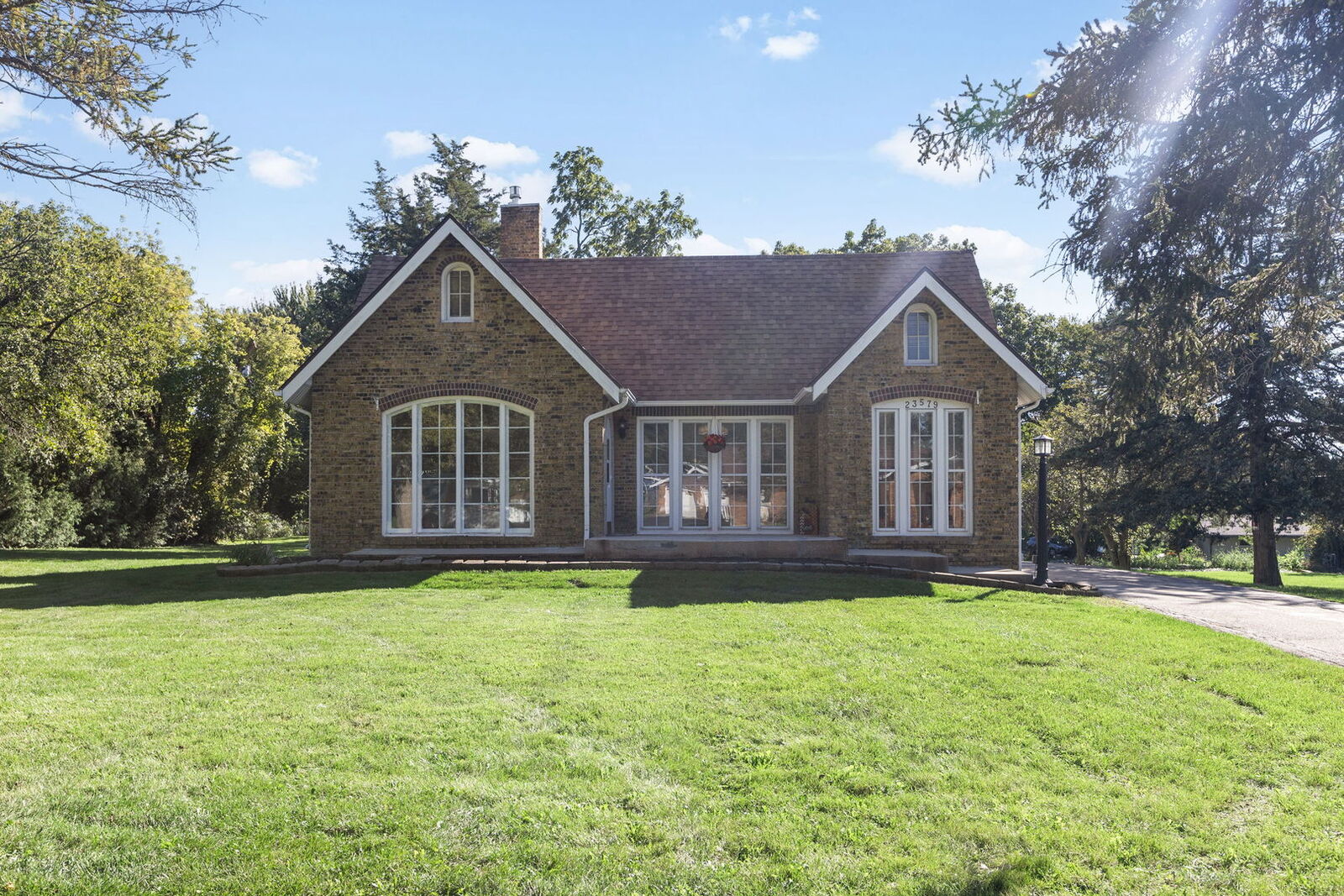 Property Photo:  23579 W Briar Terrace  IL 60002 