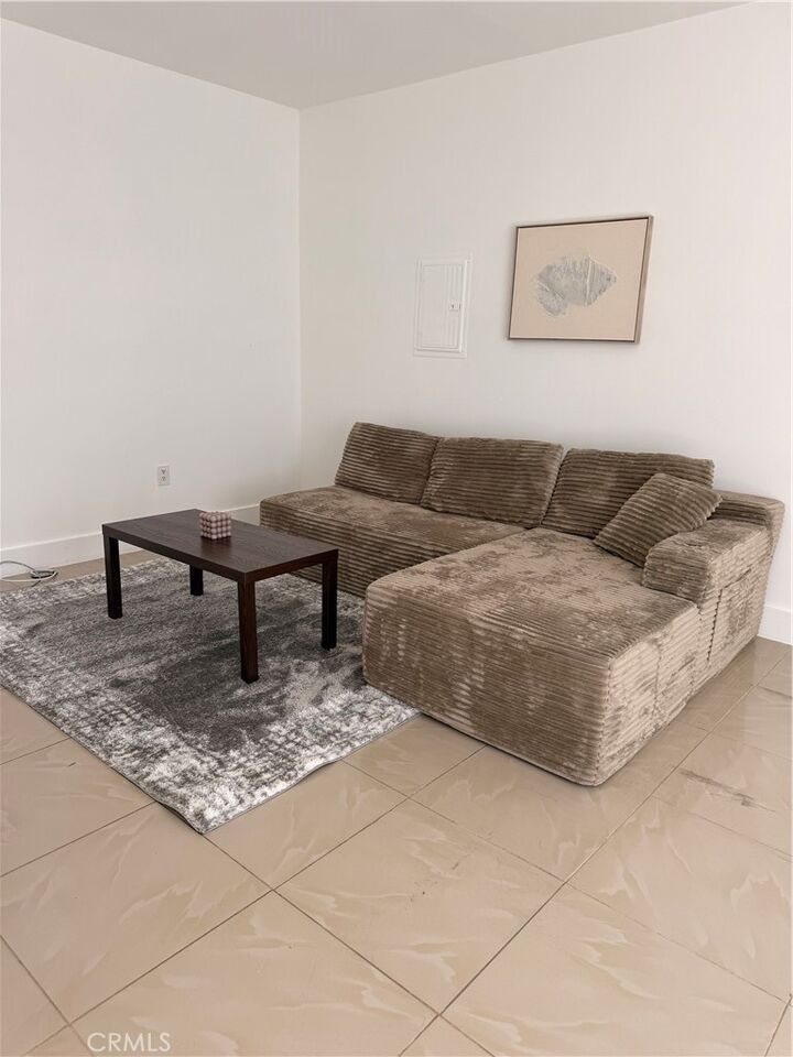 Property Photo: 5509 Crebs Avenue CA 91356