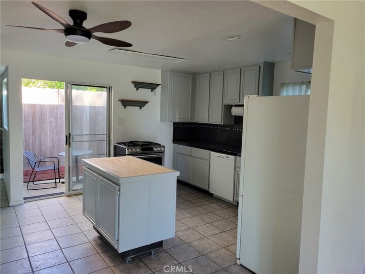 Property Photo:  404 S Juanita  CA 90277 