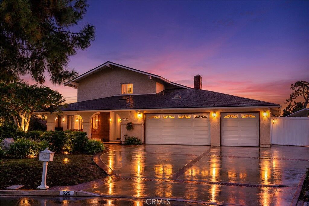 Property Photo:  525 Via Codo  CA 92835 