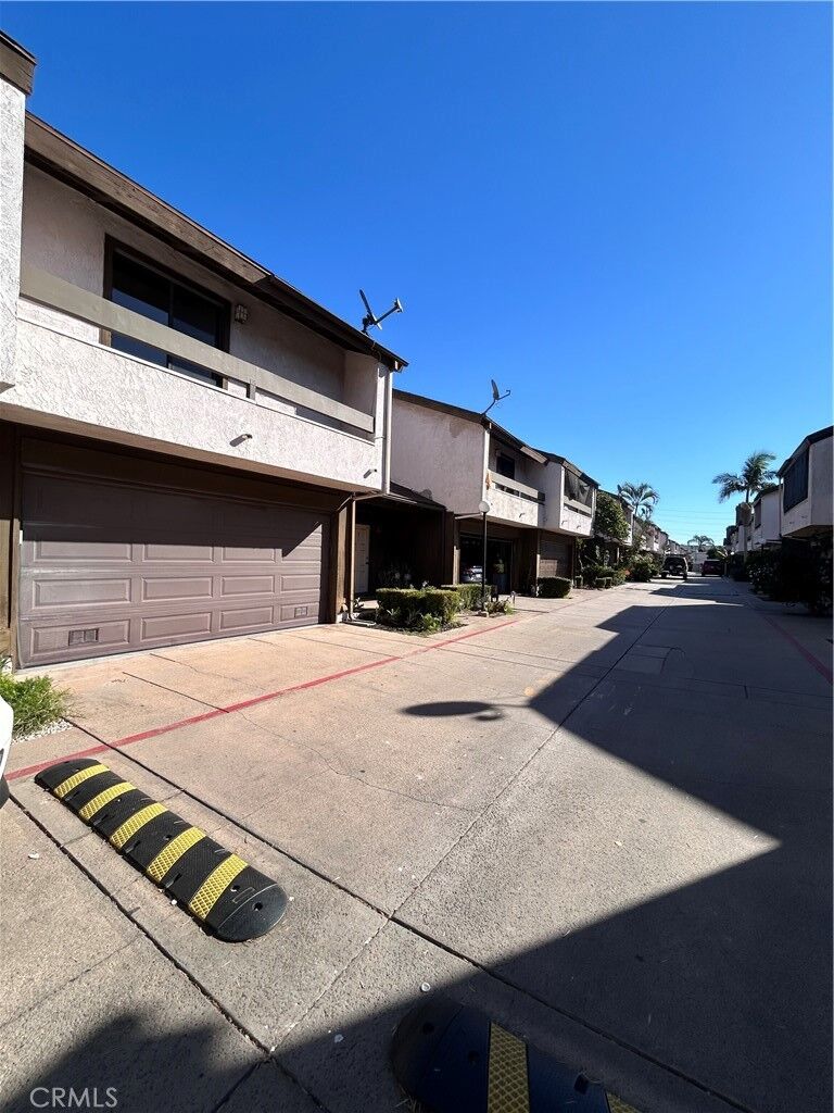 Property Photo:  6100 Arbutus Avenue 2  CA 90255 