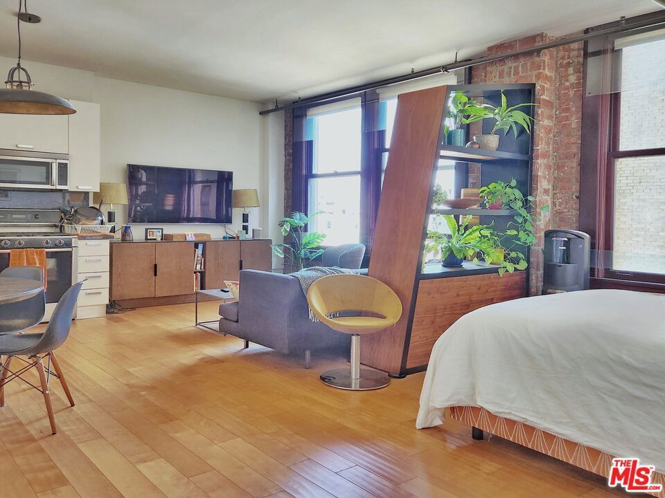 Property Photo:  460 S Spring Street 908  CA 90013 