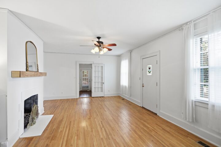 Property Photo:  703 5th Ave W  TN 37172 