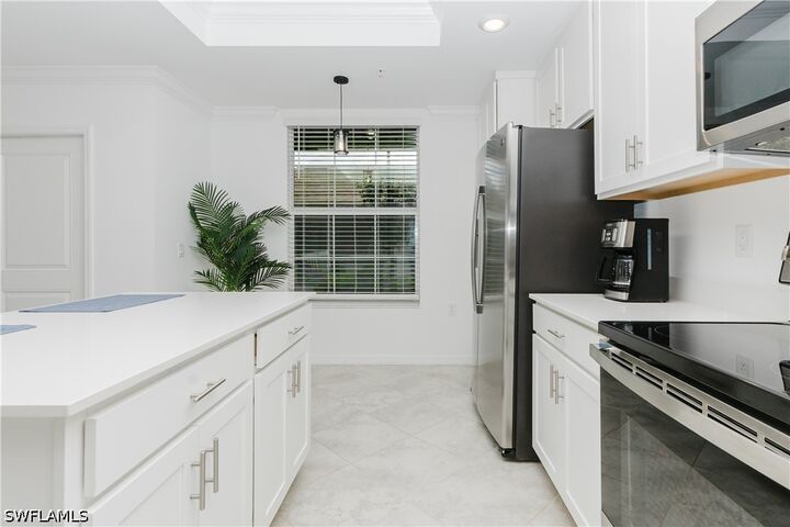 Property Photo: 6023 Ellerston Way 1816 FL 34142