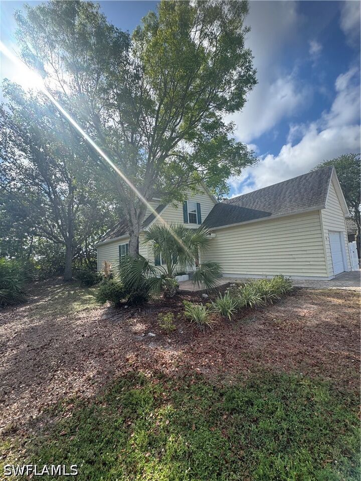 Property Photo:  533 Leawood Circle  FL 34104 
