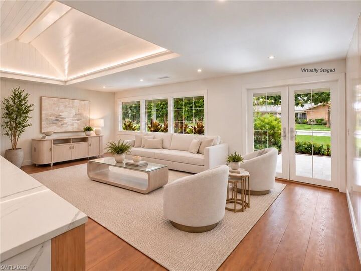 Property Photo:  664 Pompano Dr  FL 34110 