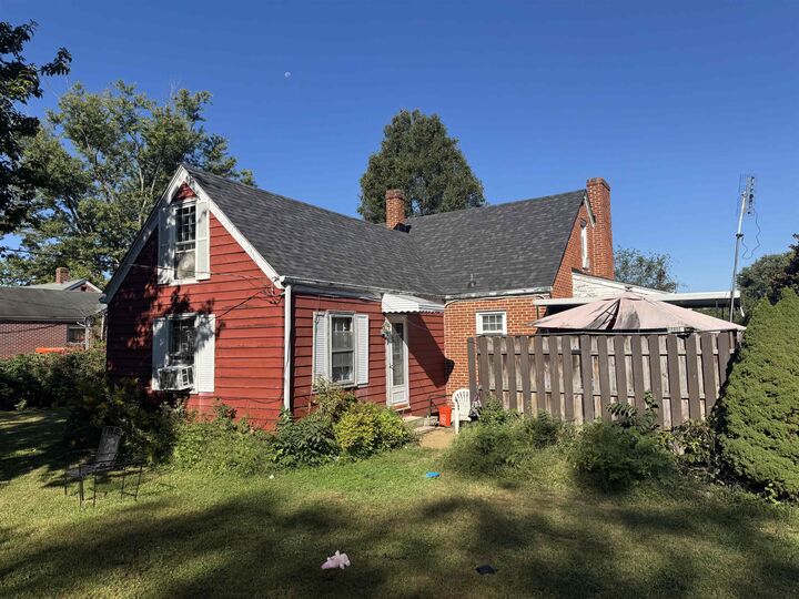 Property Photo:  110 Arnold Avenue  VA 24141 