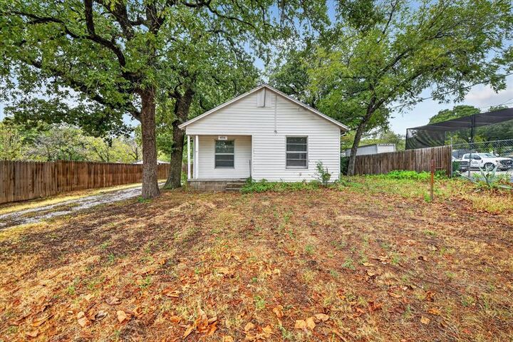 Property Photo: 3009 Caddo Trail TX 76135