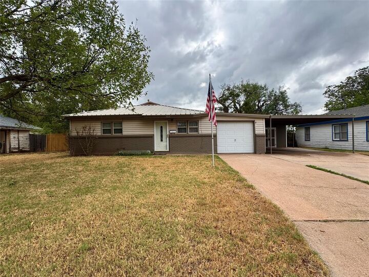 Property Photo: 3221 Ivy Lane TX 79603