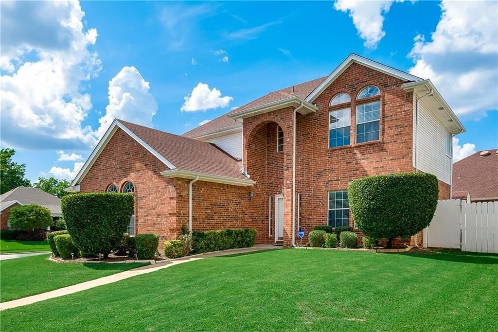 Property Photo:  2609 Creekbend Drive  TX 76001 