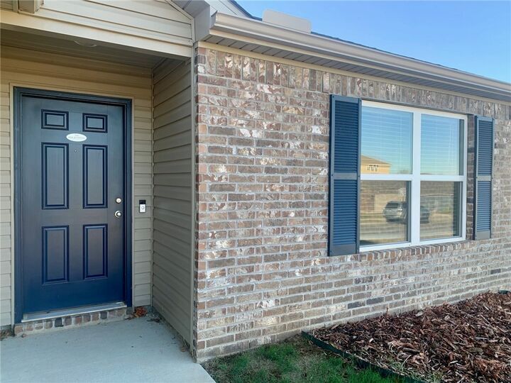 Property Photo:  2959 W Azurite Street  AR 72704 