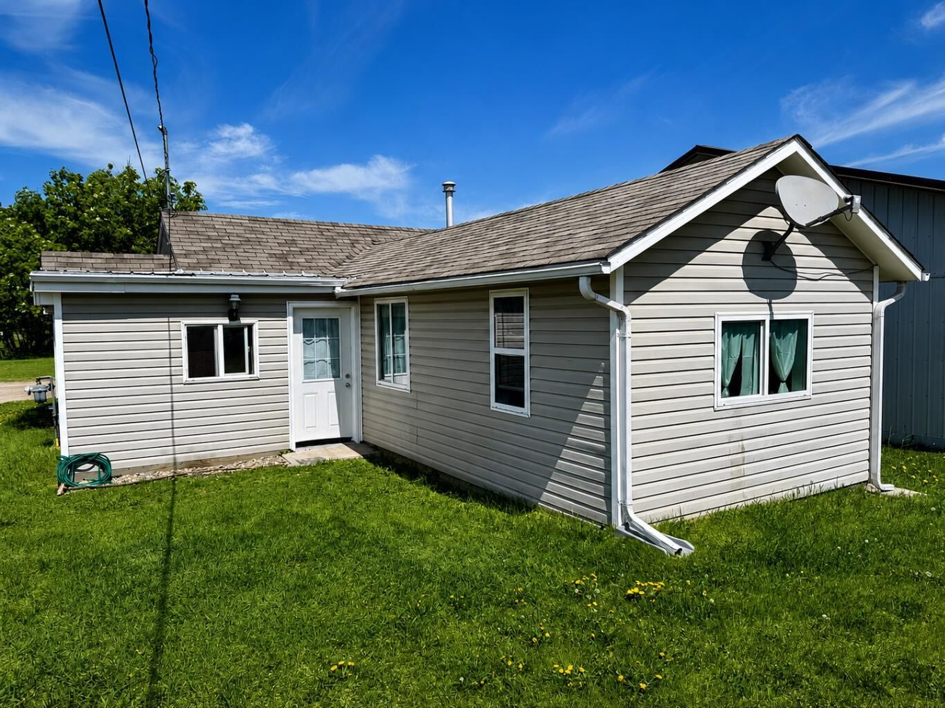 Property Photo:  Railway Ave 18  SK S0M 2T0 