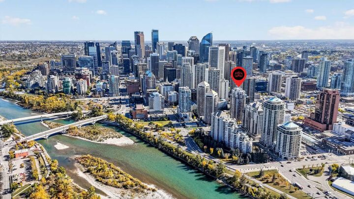 Property Photo: 650 10 Street SW 2001 AB T2P 5G4
