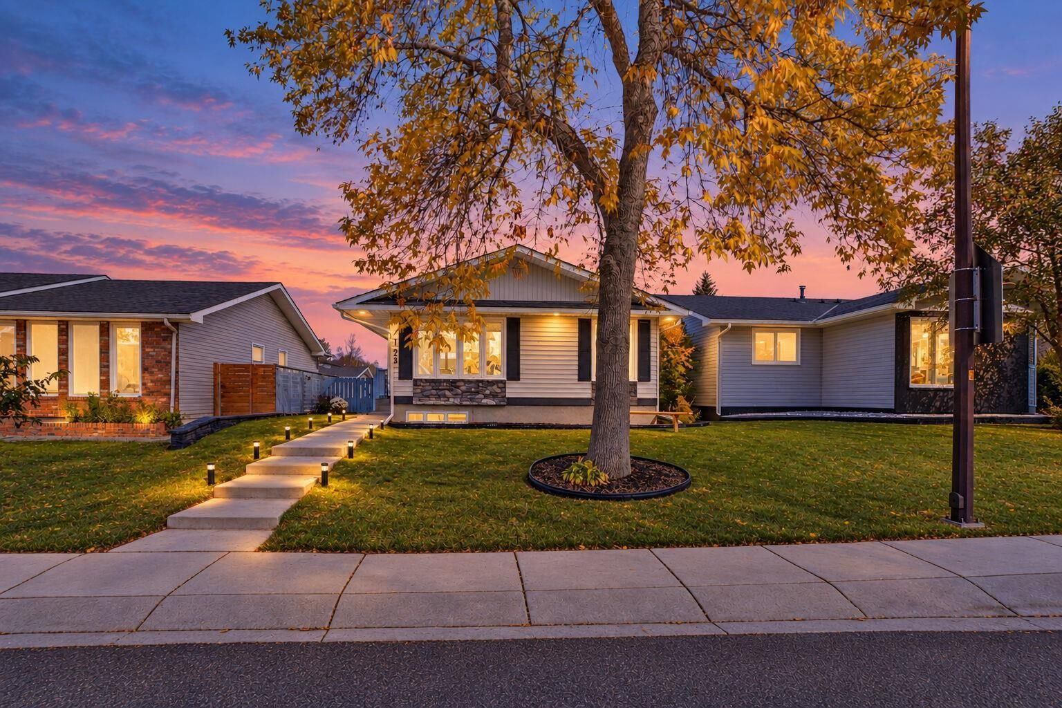 Property Photo:  123 Templewood Road NE  AB T1Y 4B1 