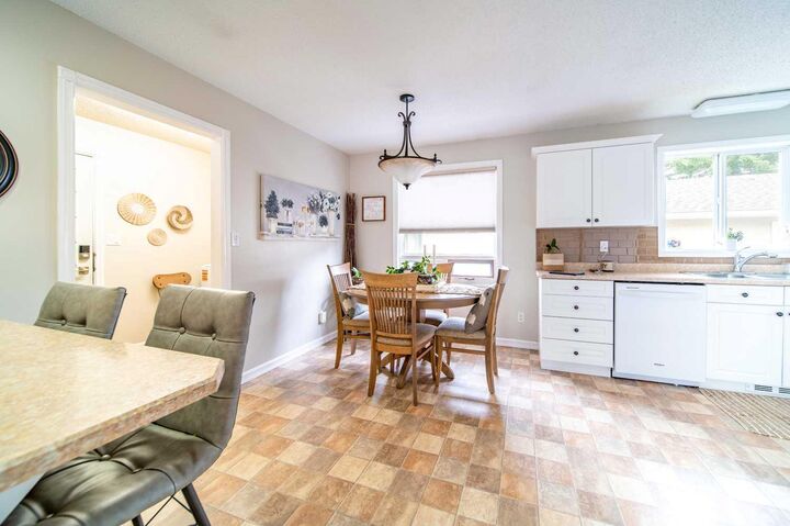 Property Photo:  1622 11 Avenue  AB T9W 1E5 
