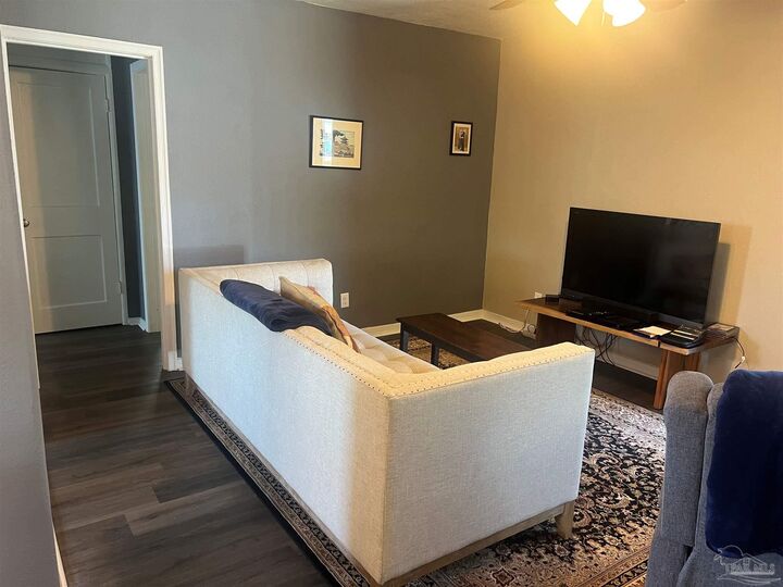 Property Photo:  103 NW Kalash Rd  FL 32507 