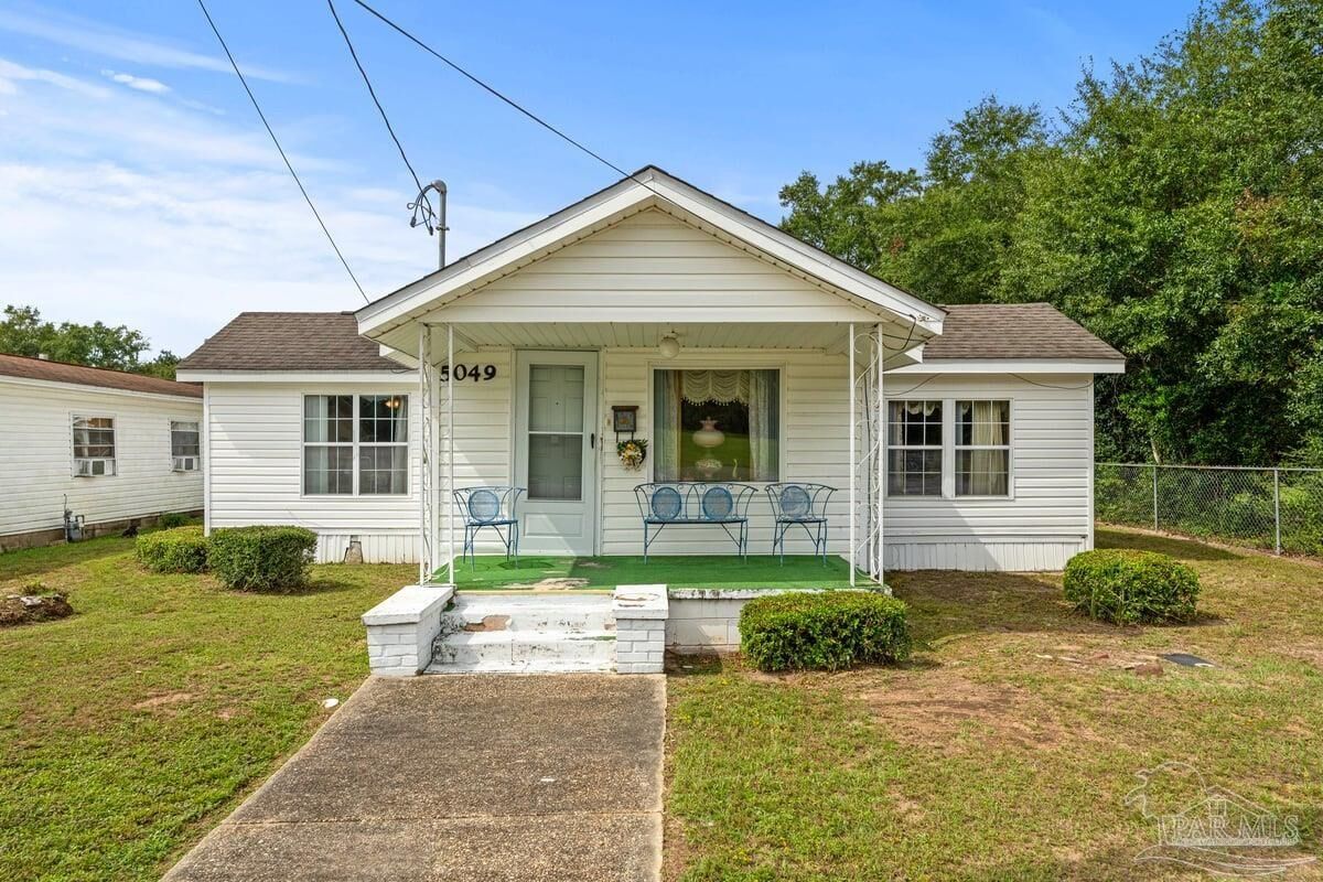 Property Photo:  5049 Dr Martin Luther King Jr Dr  FL 32570 