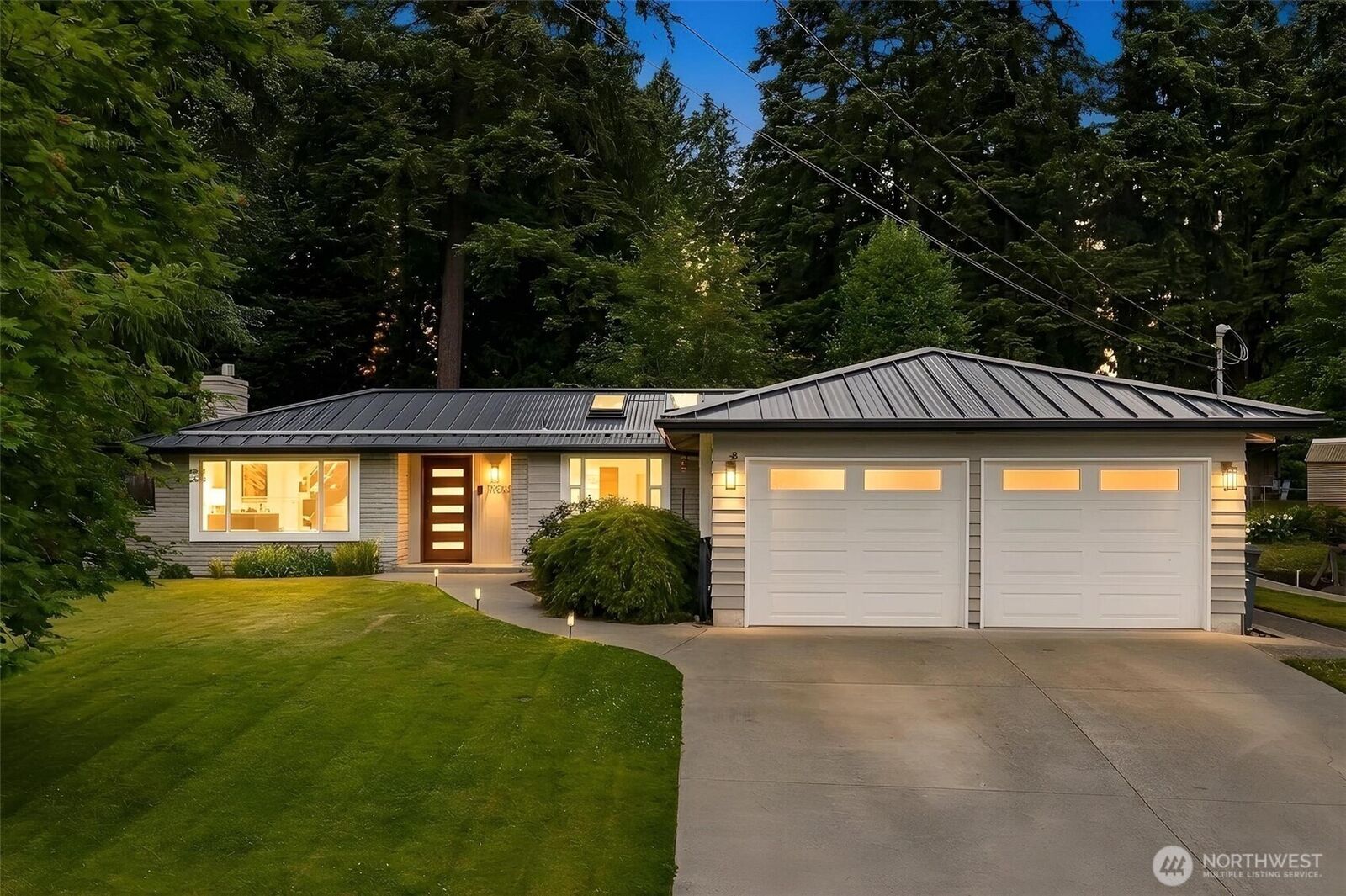 Property Photo: 17529 93rd Avenue NE WA 98011