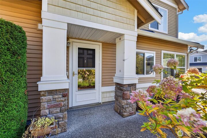 Property Photo:  2514  85th Drive NE Cc1  WA 98258 