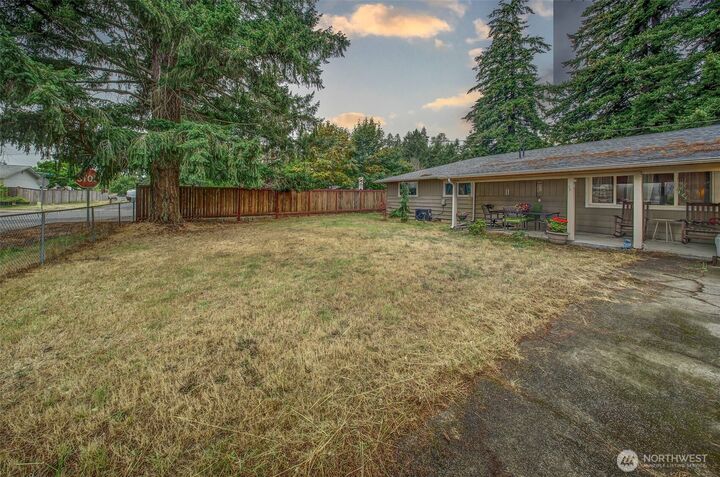 Property Photo: 207 Seattle Street W WA 98576