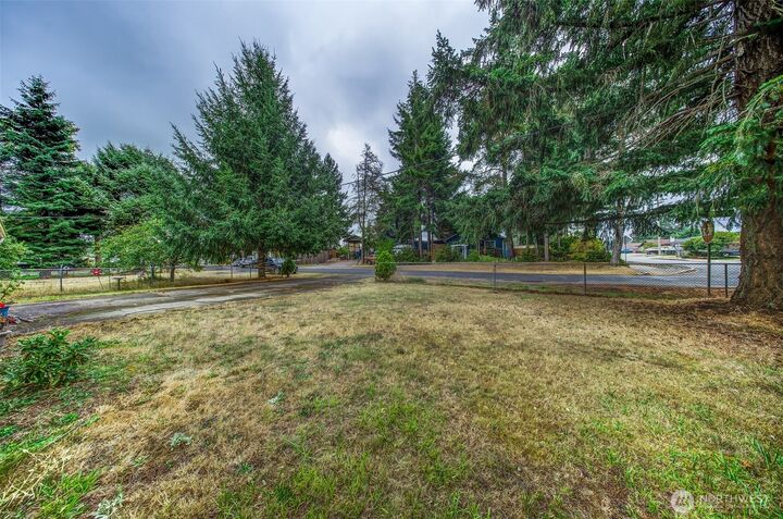 Property Photo:  207  Seattle Street W  WA 98576 