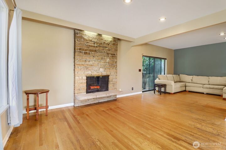 Property Photo:  803 NE 72nd Street  WA 98115 