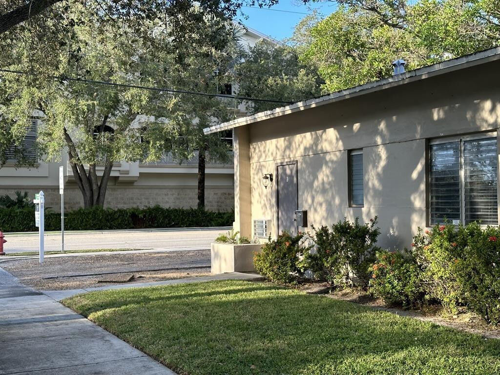 Property Photo:  1300 E Broward Boulevard 8  FL 33301 