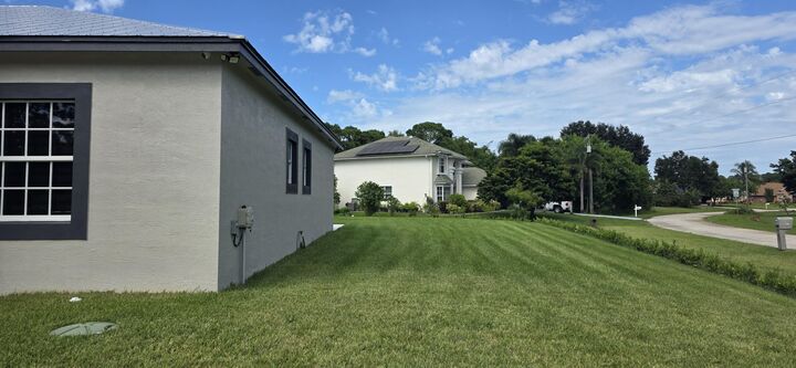 Property Photo:  196 SW Paar Drive  FL 34953 