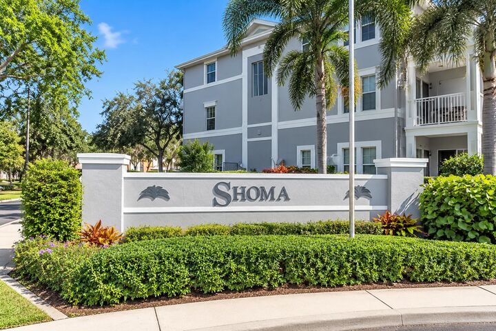 Property Photo:  2247 Shoma Drive 2247  FL 33414 