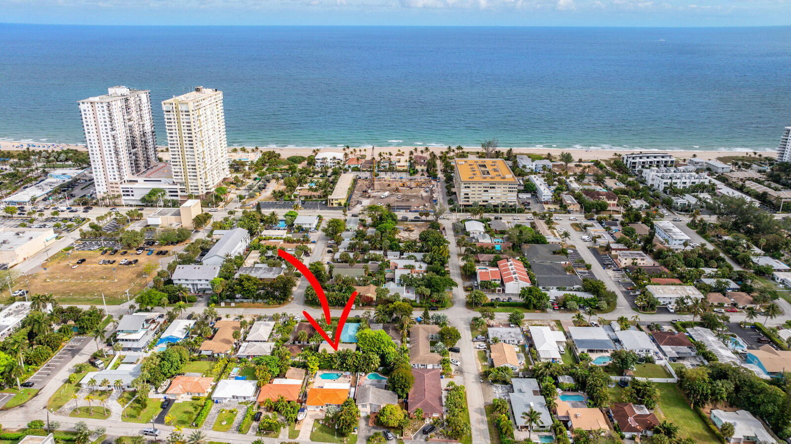 Property Photo: 305 Hibiscus Avenue FL 33062