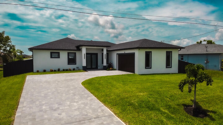 Property Photo: 326 NW 21st Terrace FL 33993
