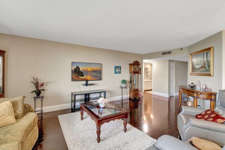 Property Photo:  6372 La Costa Drive 504  FL 33433 