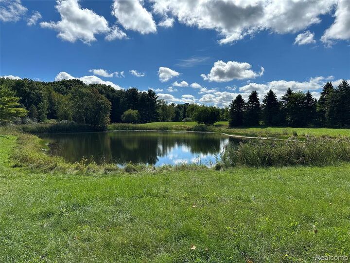 Property Photo: 1376 Cedar Drive MI 48444