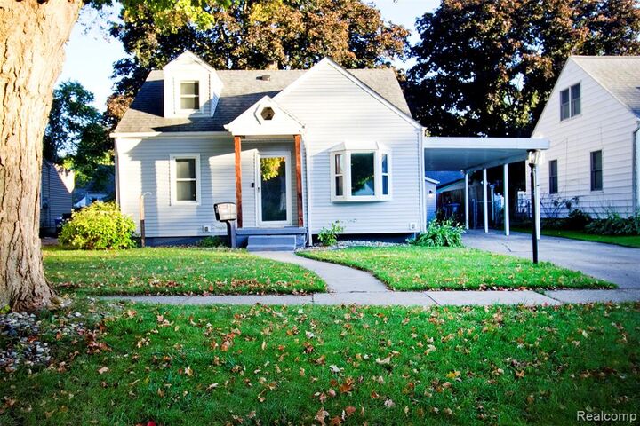 Property Photo:  1521 Mulberry Lane  MI 48507 