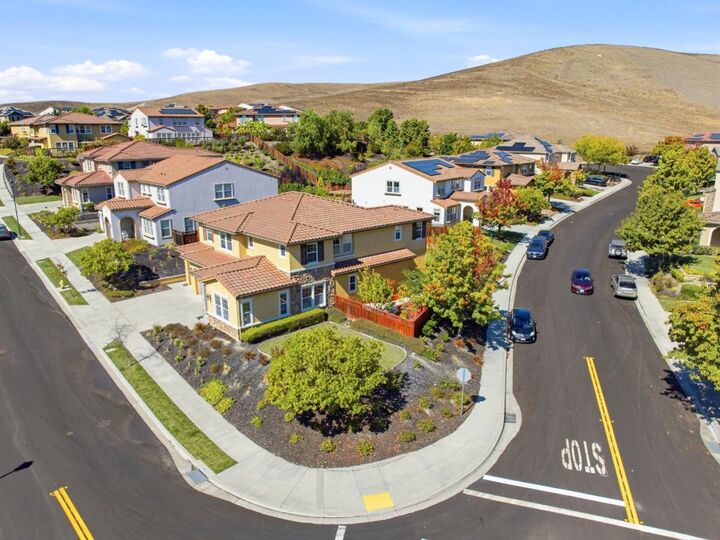 Property Photo:  2309 Encanto Way  CA 94568 