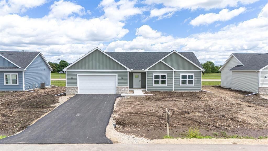 Property Photo: 2548 Westwood Drive WI 53511