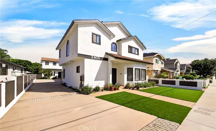 Property Photo: 2405 Clark Lane A CA 90278