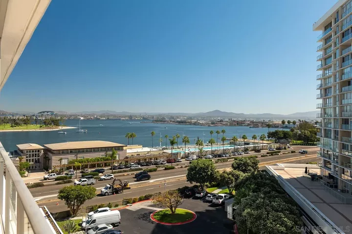 Property Photo:  1810 Avenida Del Mundo 601  CA 92118 