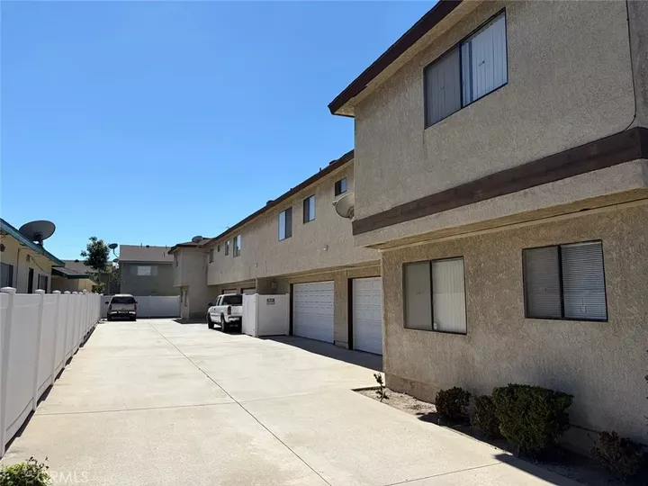 Property Photo:  10134 Walnut Street  CA 90706 