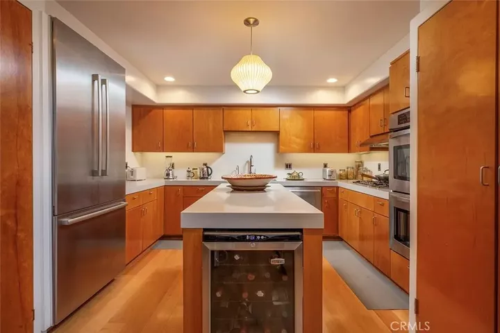 Property Photo:  406 Brooks Avenue  CA 90291 