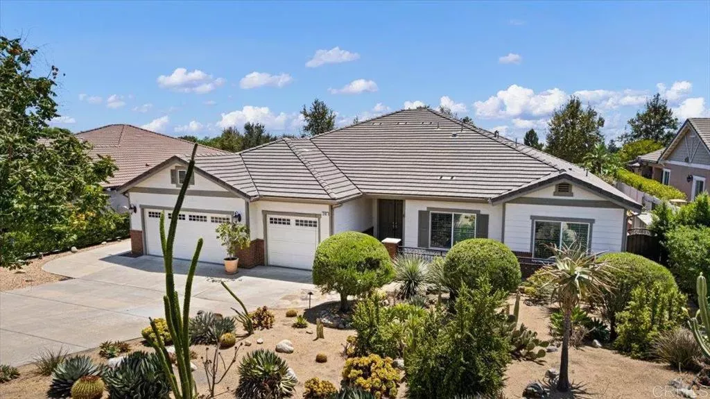 Property Photo: 210 20th Street CA 91784