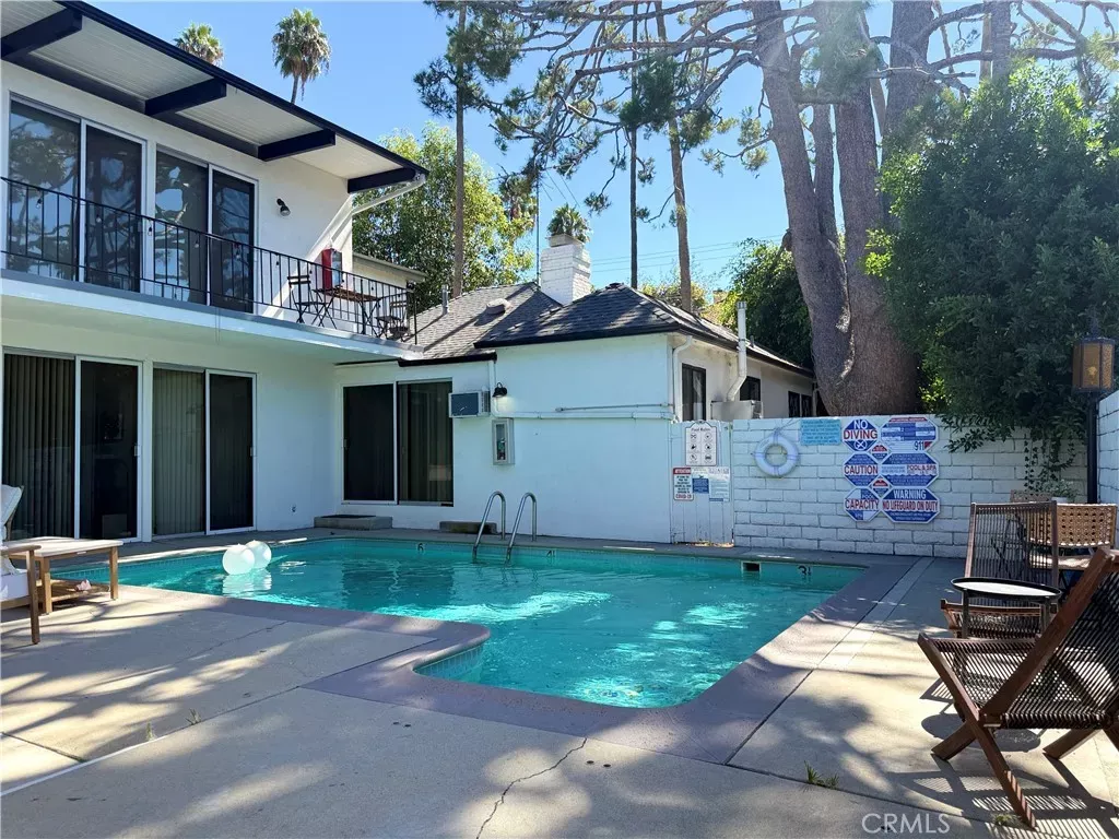 Property Photo:  13223 Moorpark Street 3  CA 91423 