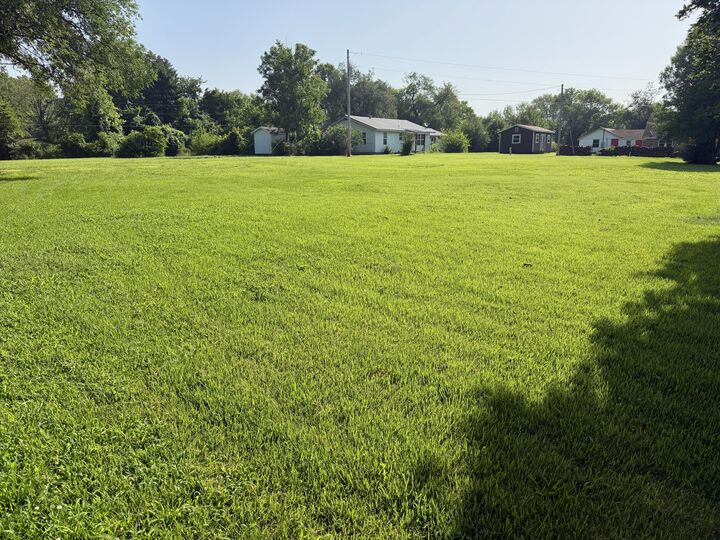 Property Photo:  2627 E Hines Street  MO 65738 
