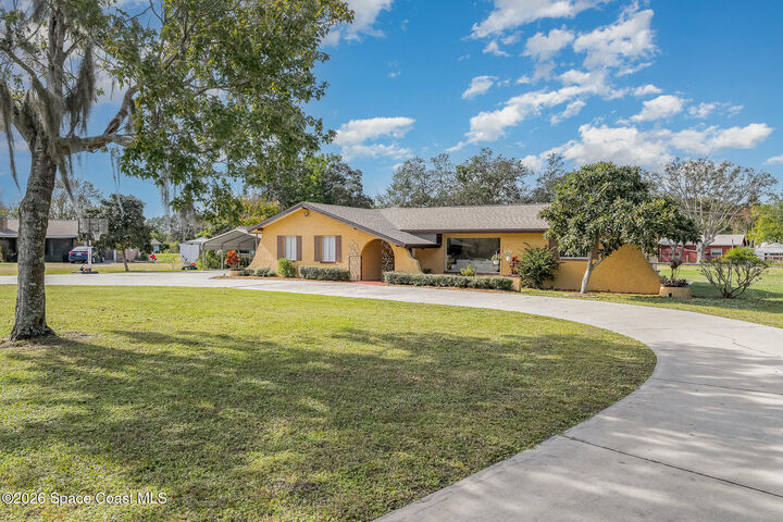 Property Photo: 2721 Sullivan Court FL 32926